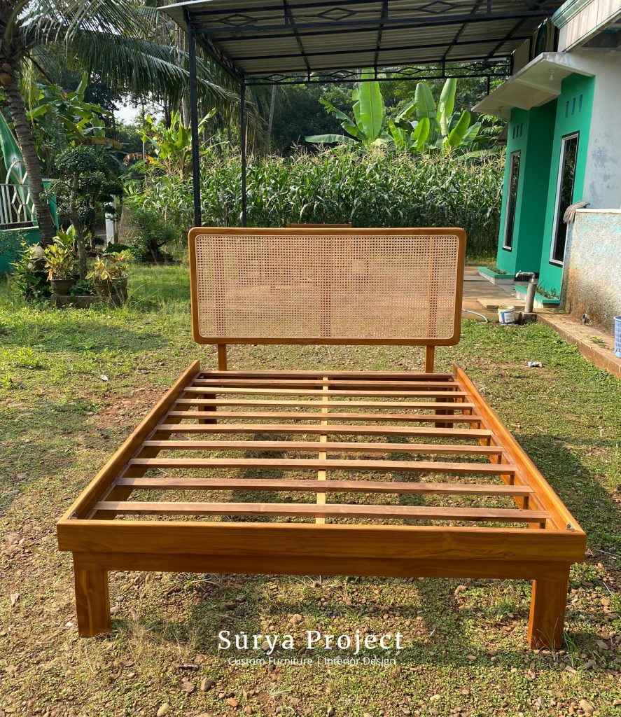 Teak wood bed frame with rattan headboard – solid teak construction for a natural bedroom style